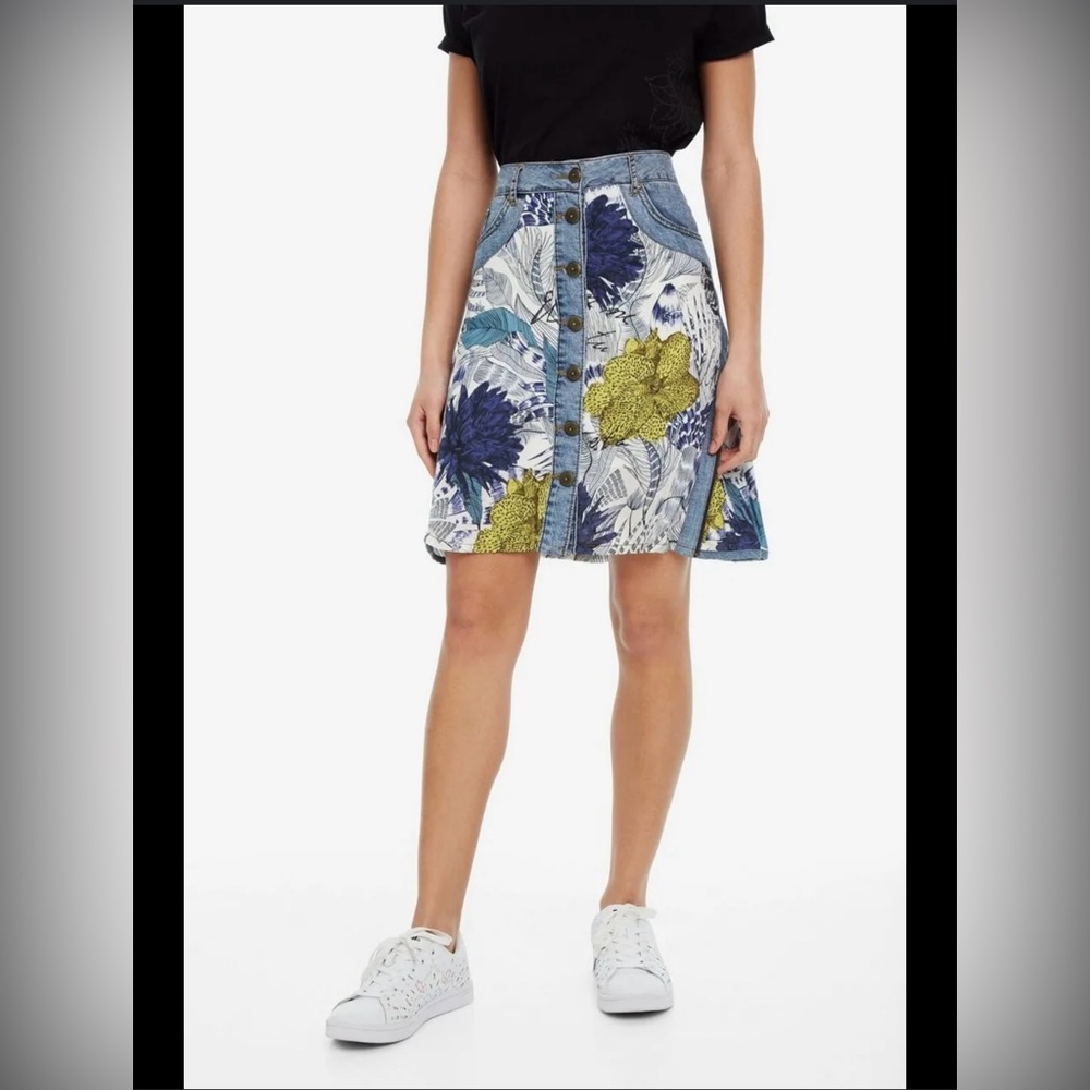 Cute Desigual Jean Skirt